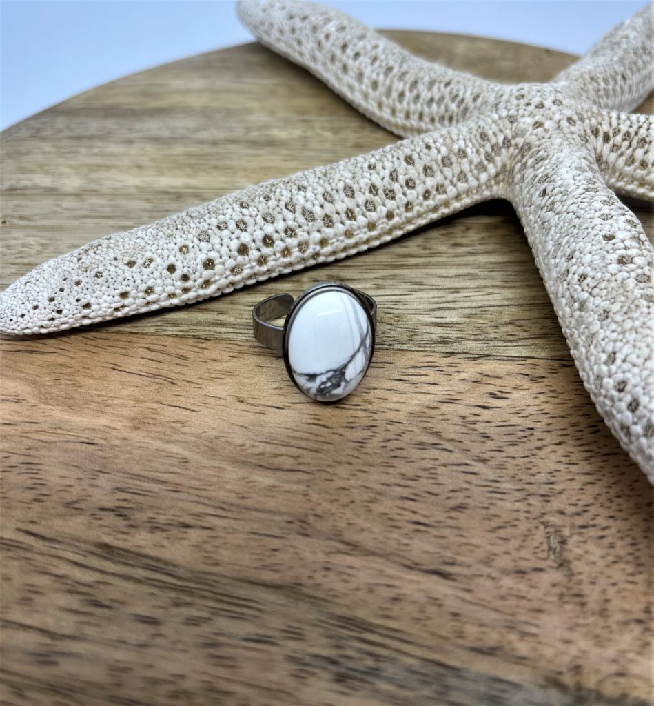 Bague Lyanala argentée Réglable Acier Inoxydable & Pierre Naturelle 