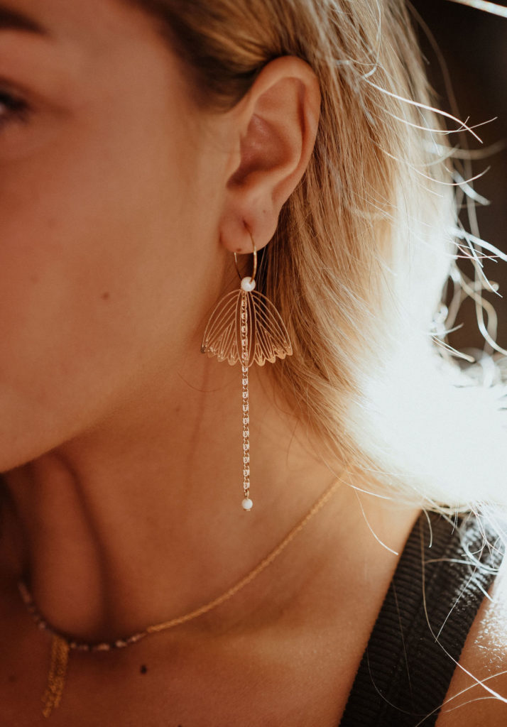 Boucles d'Oreilles Fleur de Muguet Acier Inoxydable & Perle Nacrée