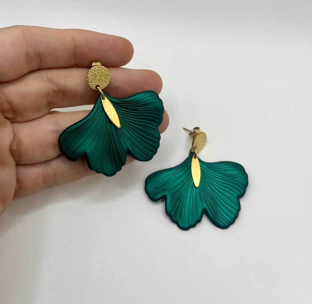 ginkgo - LzaCréa Boucles d'Oreilles GINKGO en Résine • Puce Martelé ~ Acier inoxydable