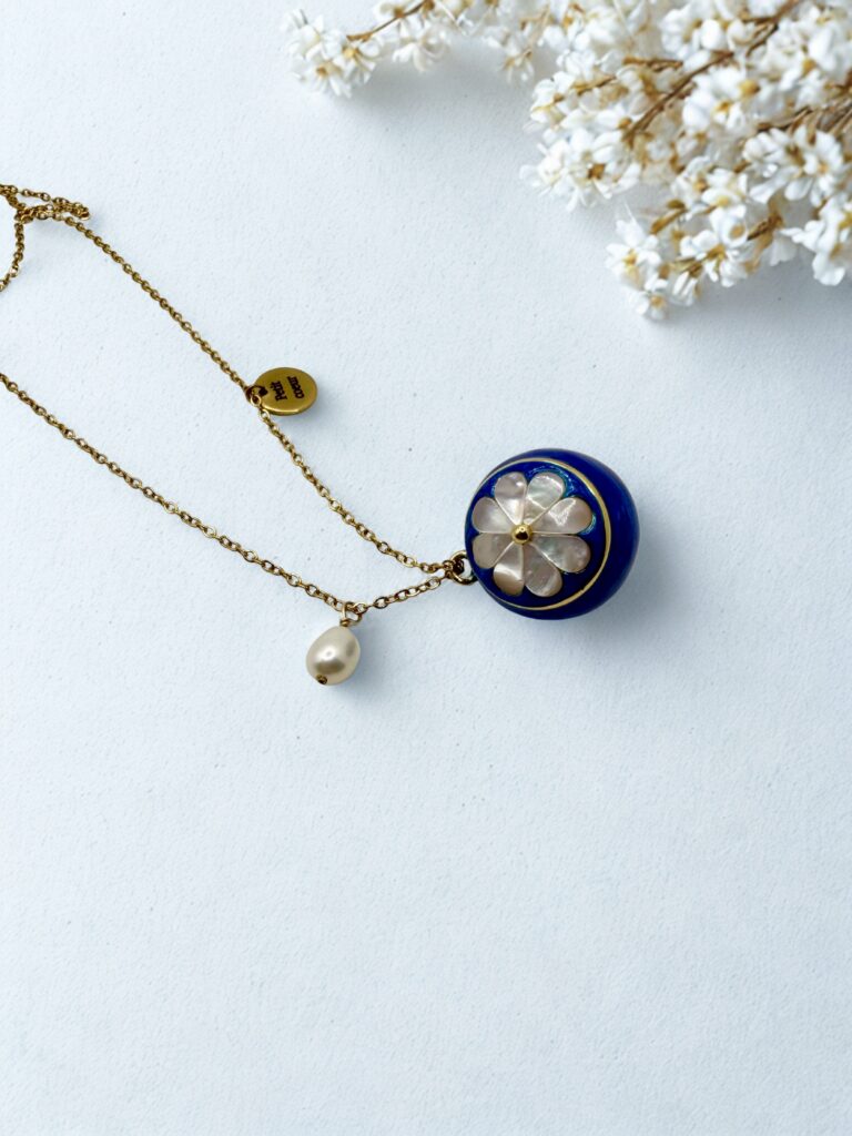 Bola bleu nacré - LzaCréa